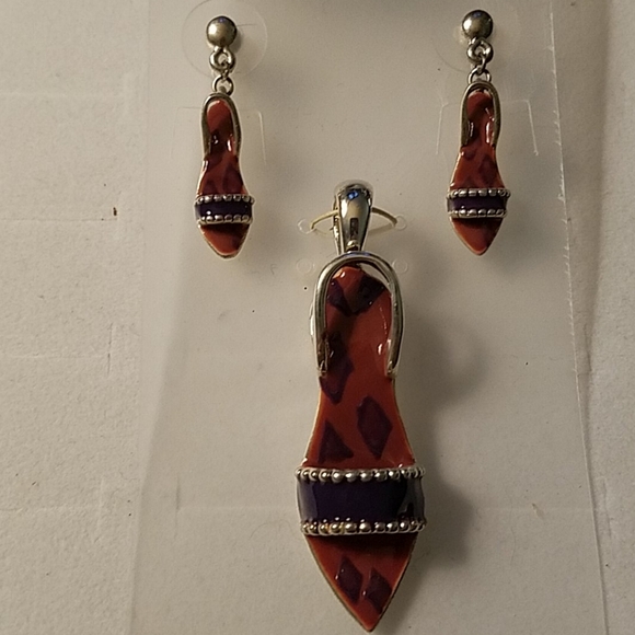 Floral Sandal 2.5" Pendant & 1" Earrings Set Red & Brown - Picture 1 of 2